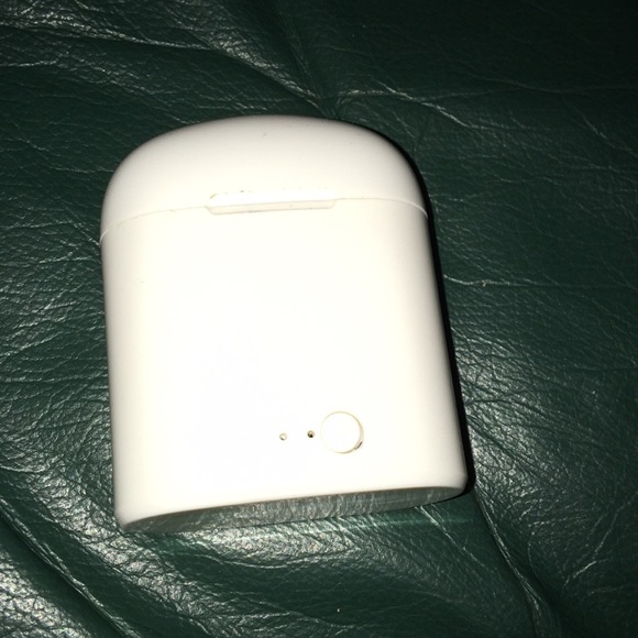 Aniyah whatβs up Apple store can be sometimes used - Picture 1 of 4